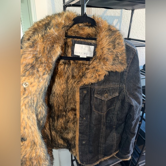 Nine West - Picture 3 of 6